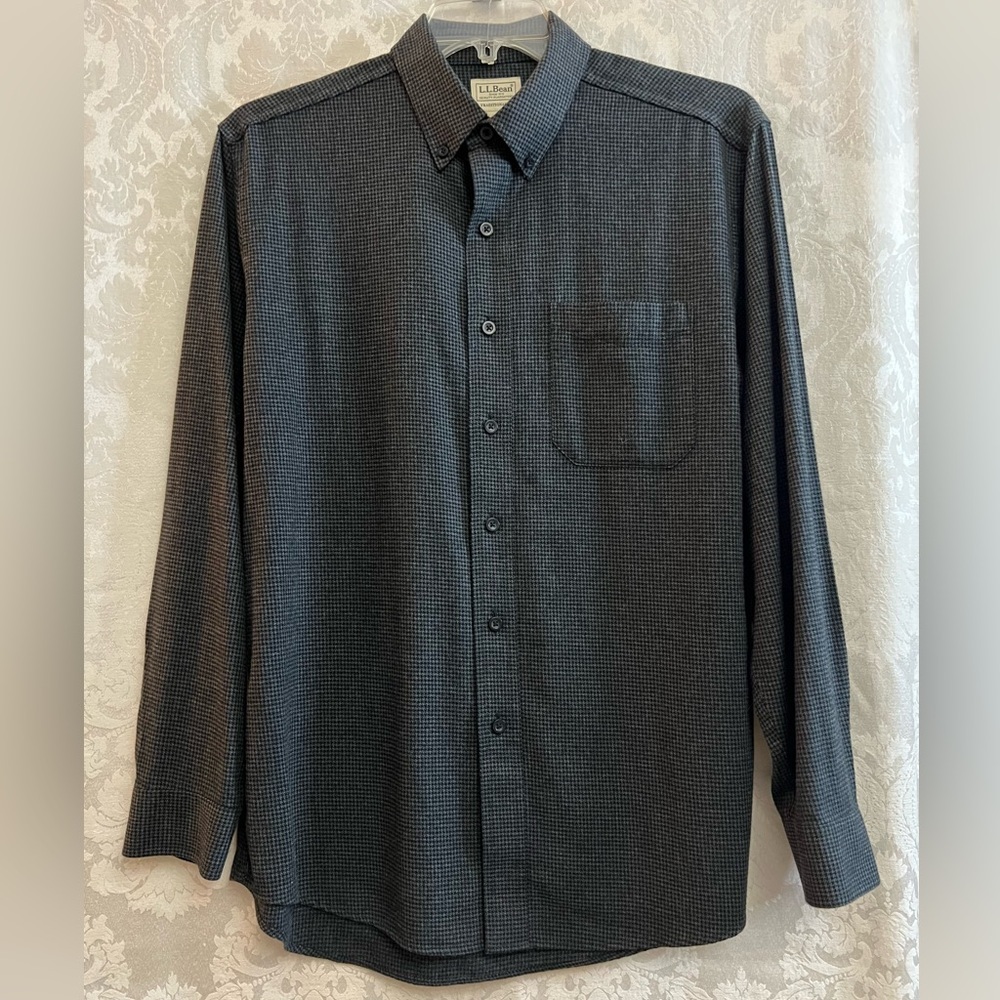 L.L. Bean Gray/Black Houndstooth Button-Down Shirt Size M Traditional Fit EUC